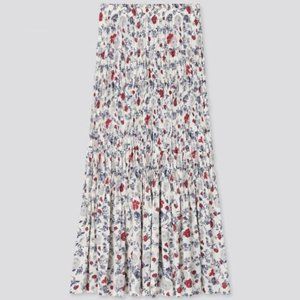 Uniqlo x Ines de la Fressange collaboration floral long skirt